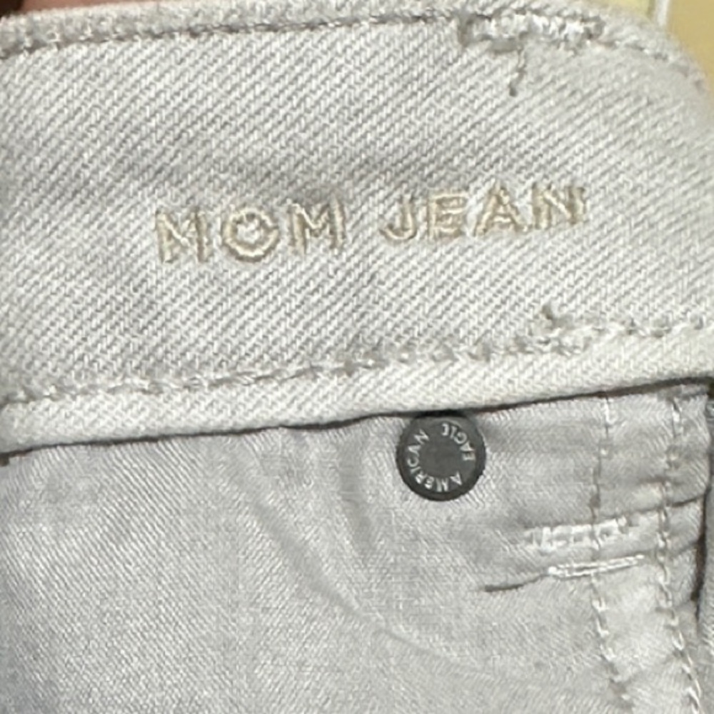 American Eagle Outfitters Light Gray Distressed Boyfriend Jeans - Picture 5 of 5